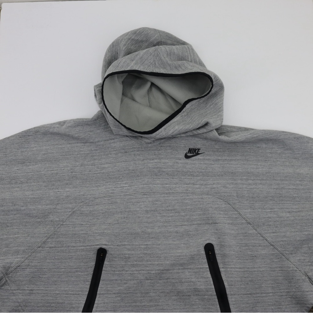 Nike Women’s Tech Poncho Sz Small